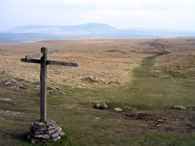 Signpost points the way across Sulber back to Horton
