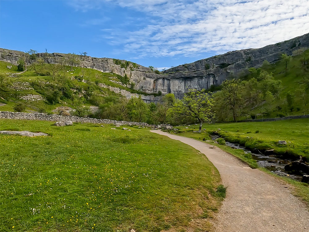 The Yorkshire Dales - A Walkers Guide