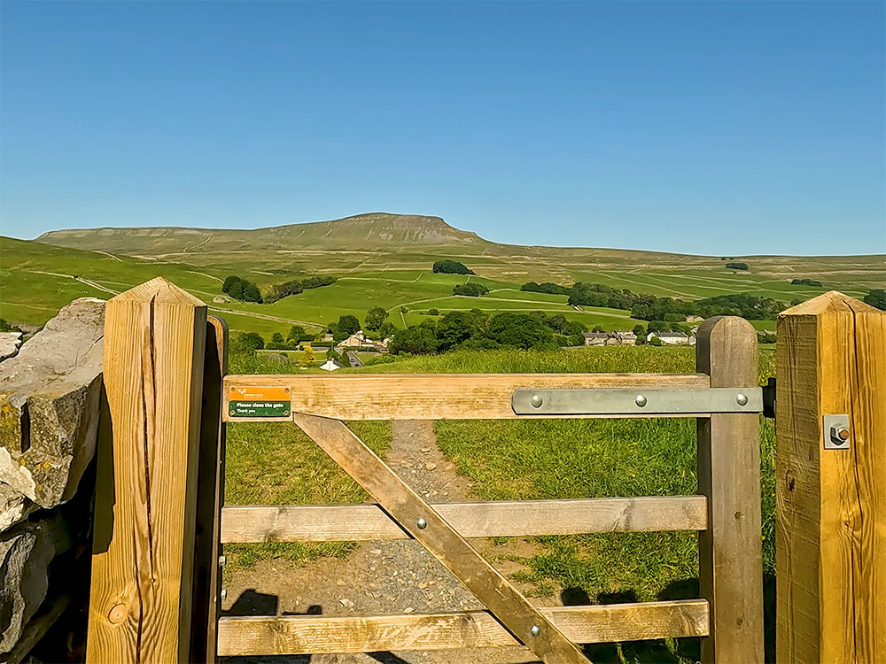 Pen-y-ghent from the Yorkshire Three Peaks path
